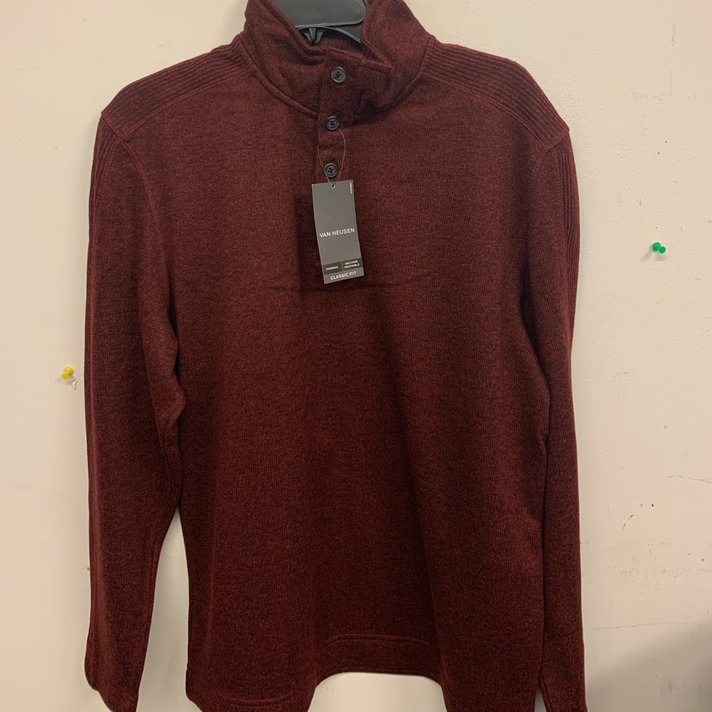 Men’s Van Heusen long sleeve button up sweater.